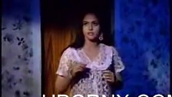 Horká A Sexy Indická Herečka V Horkém Porno Videu